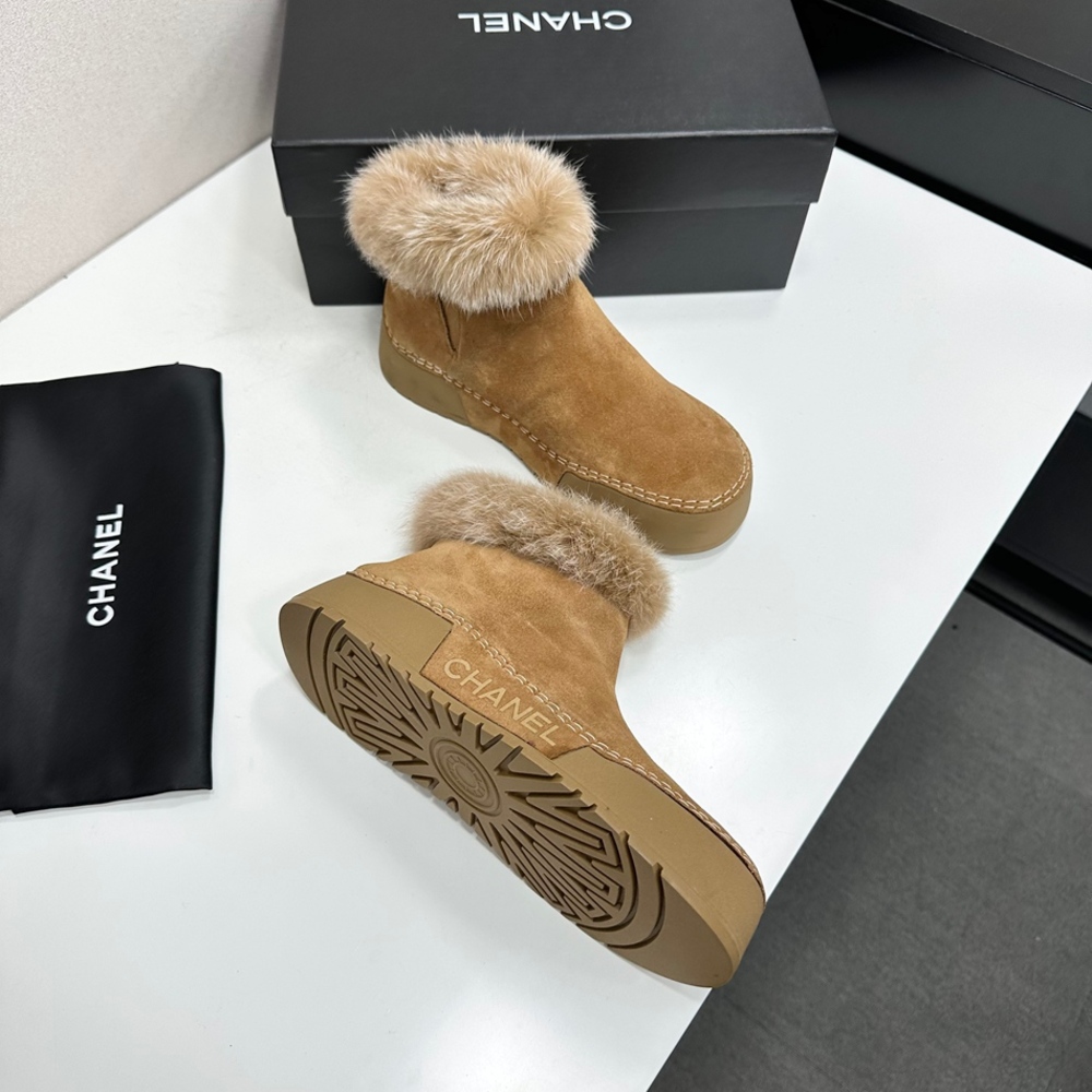 CHANEL Fur Trim Snow Boots Logo Rubber Sole Ankle Boots - Picture 4 of 9